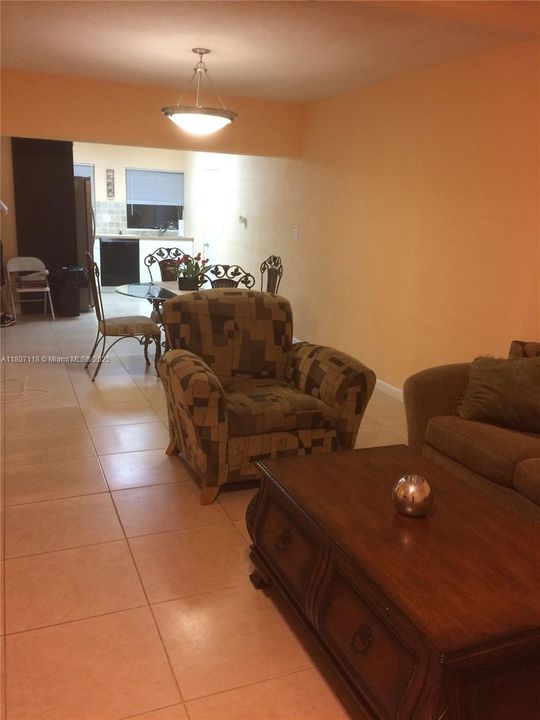 For Sale: $485,000 (5 beds, 3 baths, 1705 Square Feet)