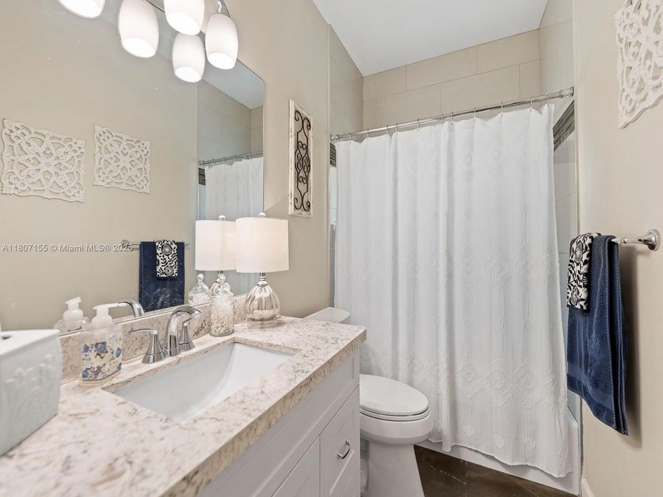 待售: $2,622,000 (4 贝兹, 2 浴室, 2383 平方英尺)