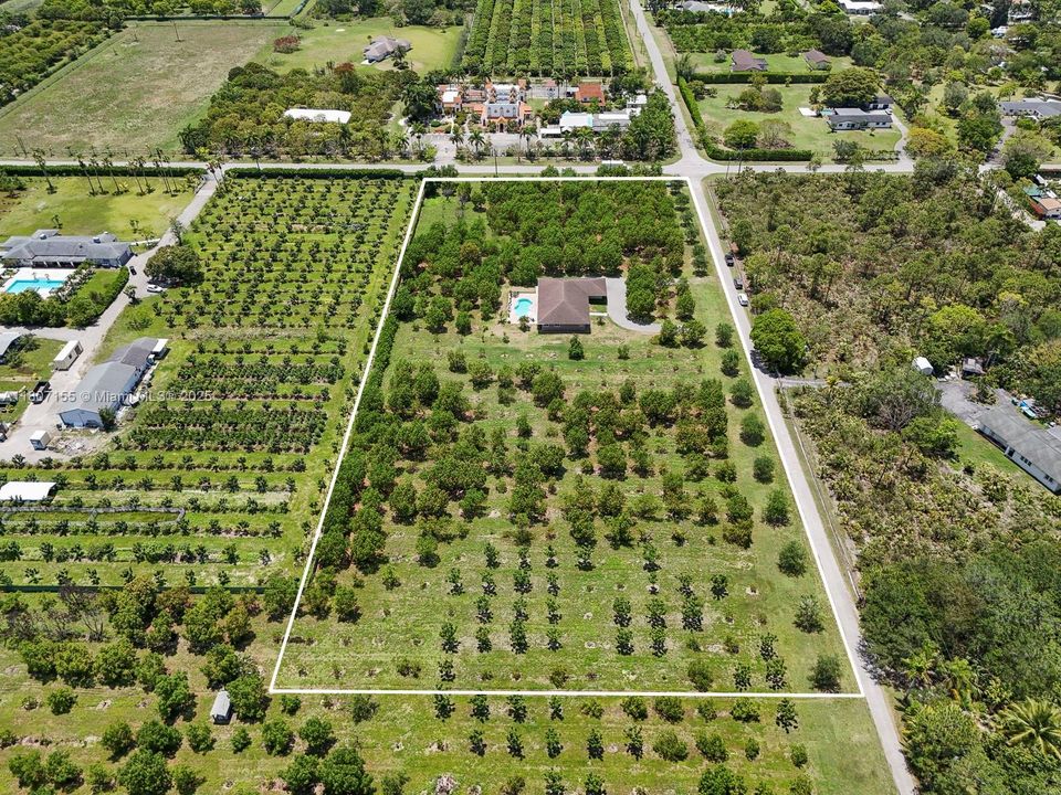 待售: $2,622,000 (4 贝兹, 2 浴室, 2383 平方英尺)