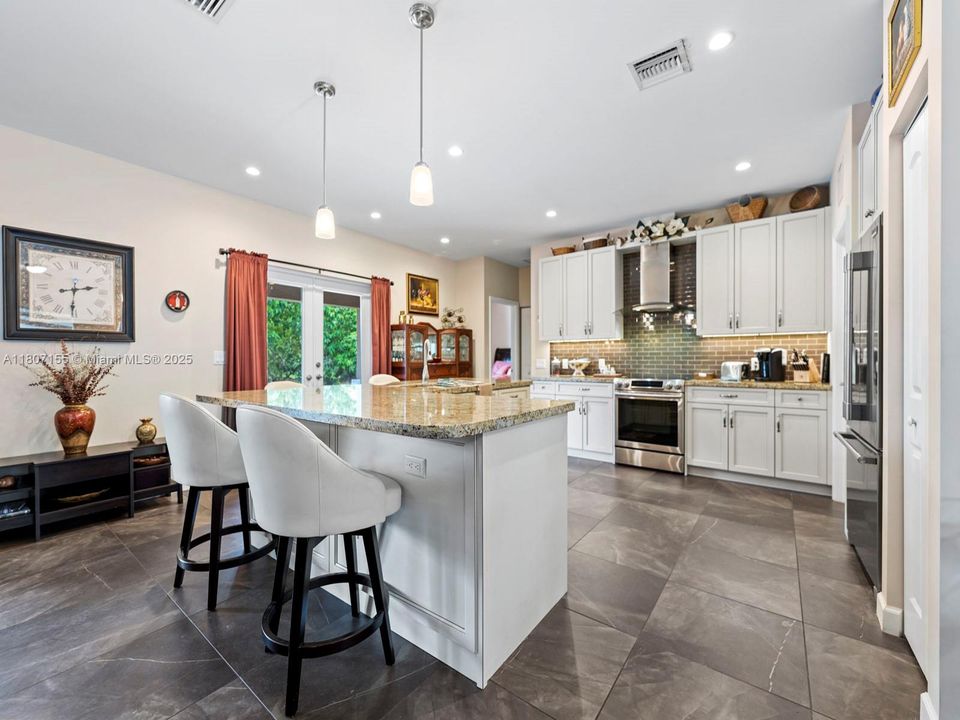 待售: $2,622,000 (4 贝兹, 2 浴室, 2383 平方英尺)