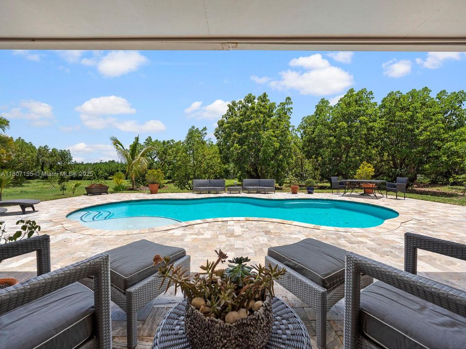 待售: $2,622,000 (4 贝兹, 2 浴室, 2383 平方英尺)