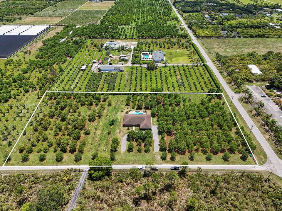 待售: $2,622,000 (4 贝兹, 2 浴室, 2383 平方英尺)