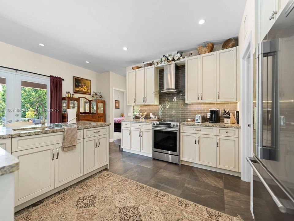 待售: $2,622,000 (4 贝兹, 2 浴室, 2383 平方英尺)