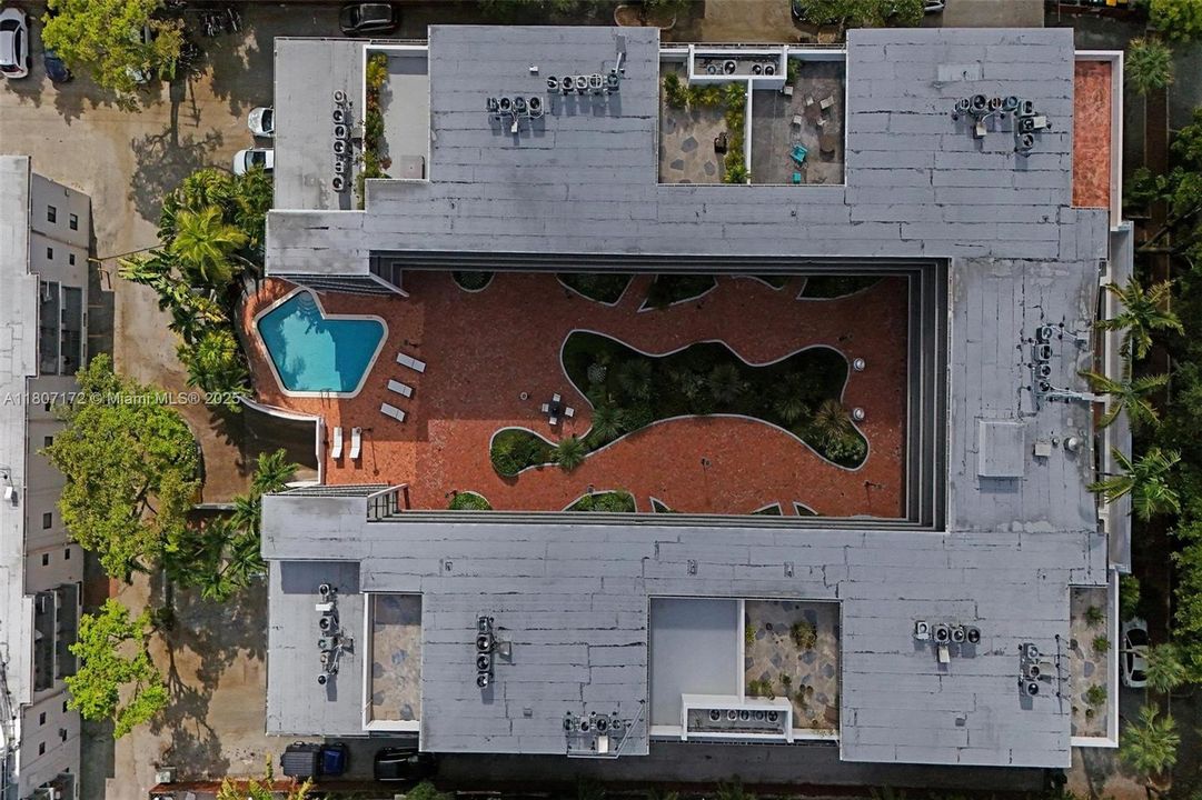 Activo con contrato: $647,000 (2 camas, 2 baños, 848 Pies cuadrados)