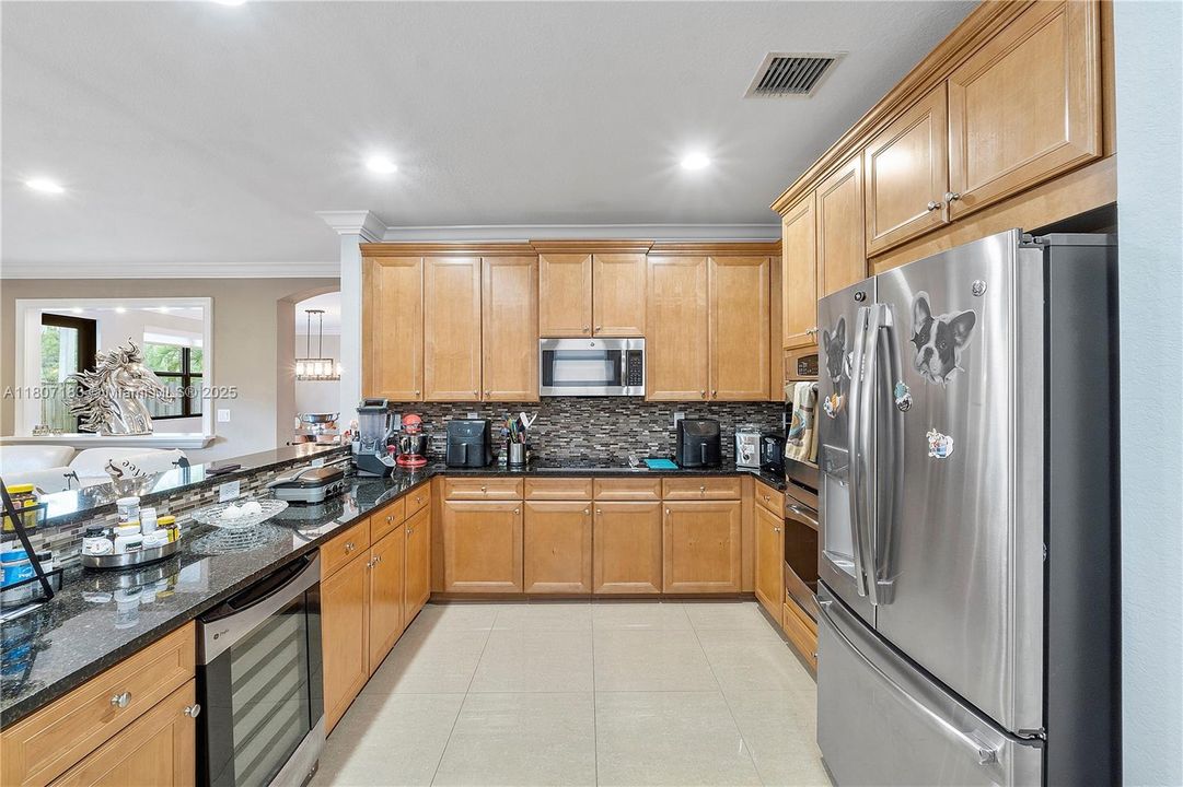 最近售出: $1,088,000 (5 贝兹, 4 浴室, 3820 平方英尺)