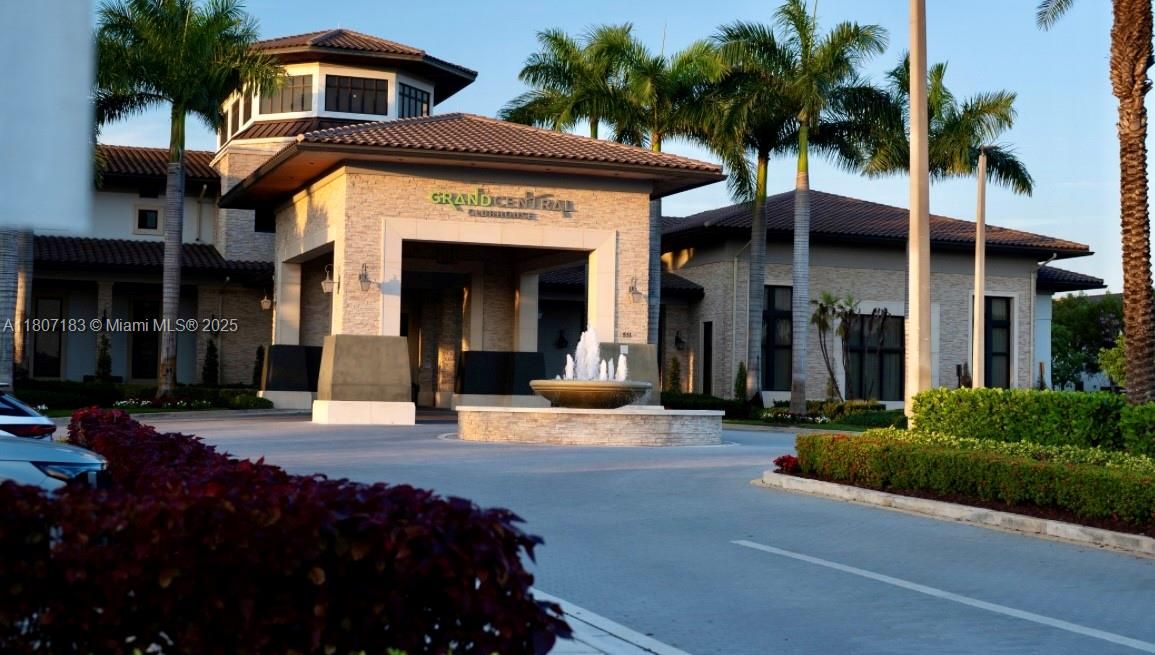 最近售出: $1,088,000 (5 贝兹, 4 浴室, 3820 平方英尺)