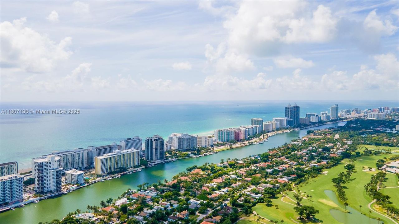 Active With Contract: $2,400,000 (2 beds, 2 baths, 2100 Square Feet)