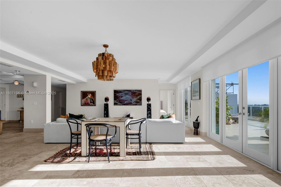 Active With Contract: $2,400,000 (2 beds, 2 baths, 2100 Square Feet)