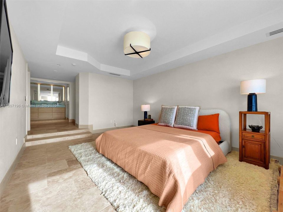 Active With Contract: $2,400,000 (2 beds, 2 baths, 2100 Square Feet)