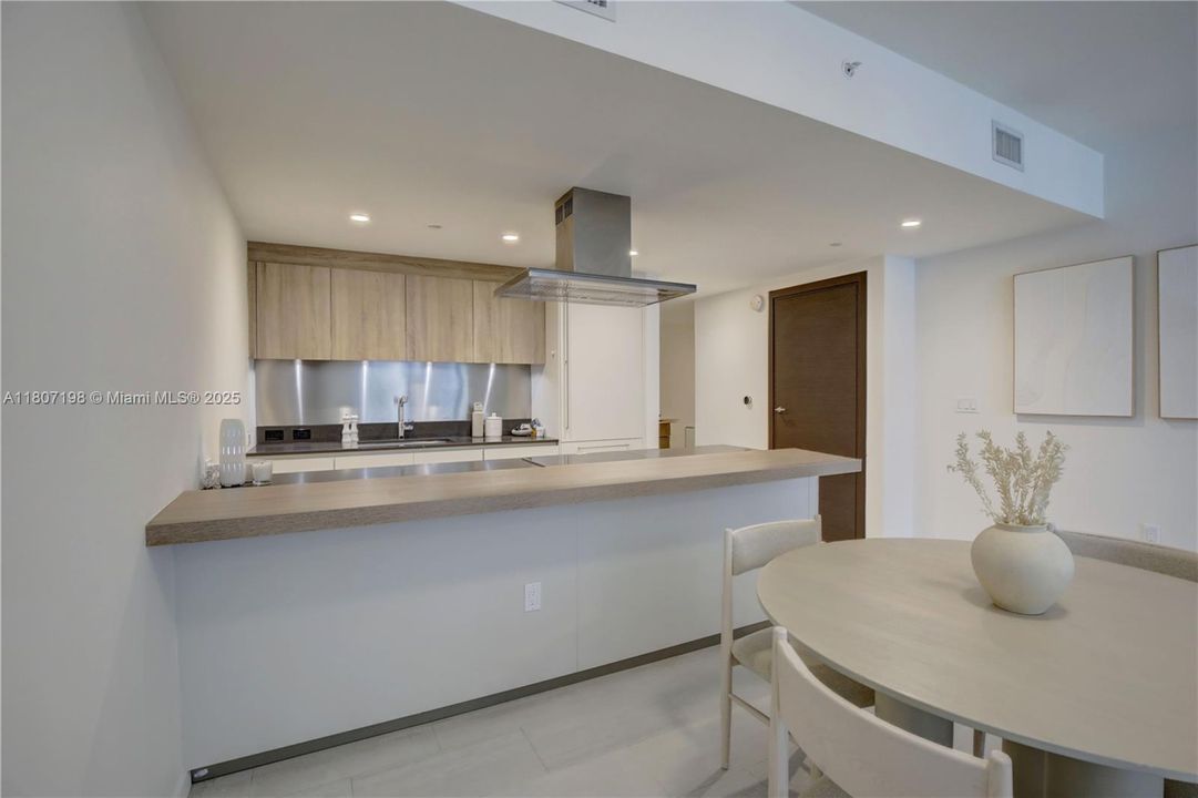 En Venta: $950,000 (1 camas, 2 baños, 1022 Pies cuadrados)