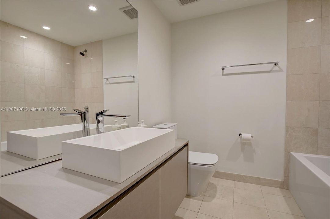 En Venta: $950,000 (1 camas, 2 baños, 1022 Pies cuadrados)