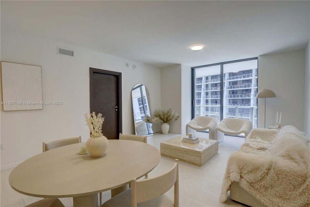 En Venta: $950,000 (1 camas, 2 baños, 1022 Pies cuadrados)