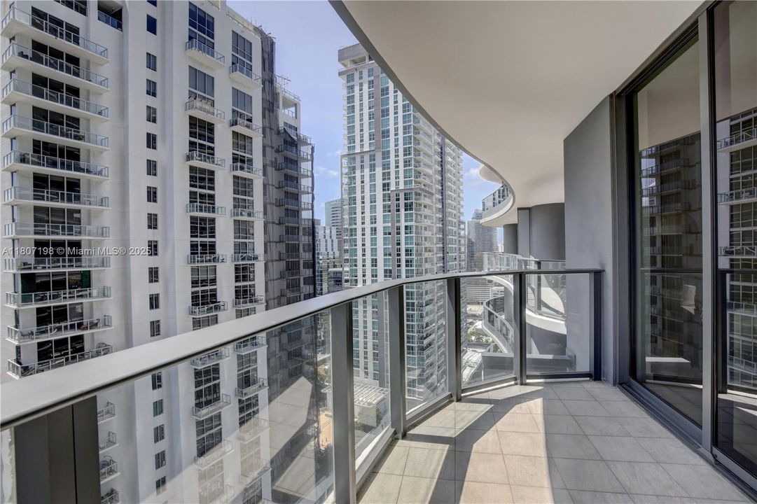 En Venta: $950,000 (1 camas, 2 baños, 1022 Pies cuadrados)