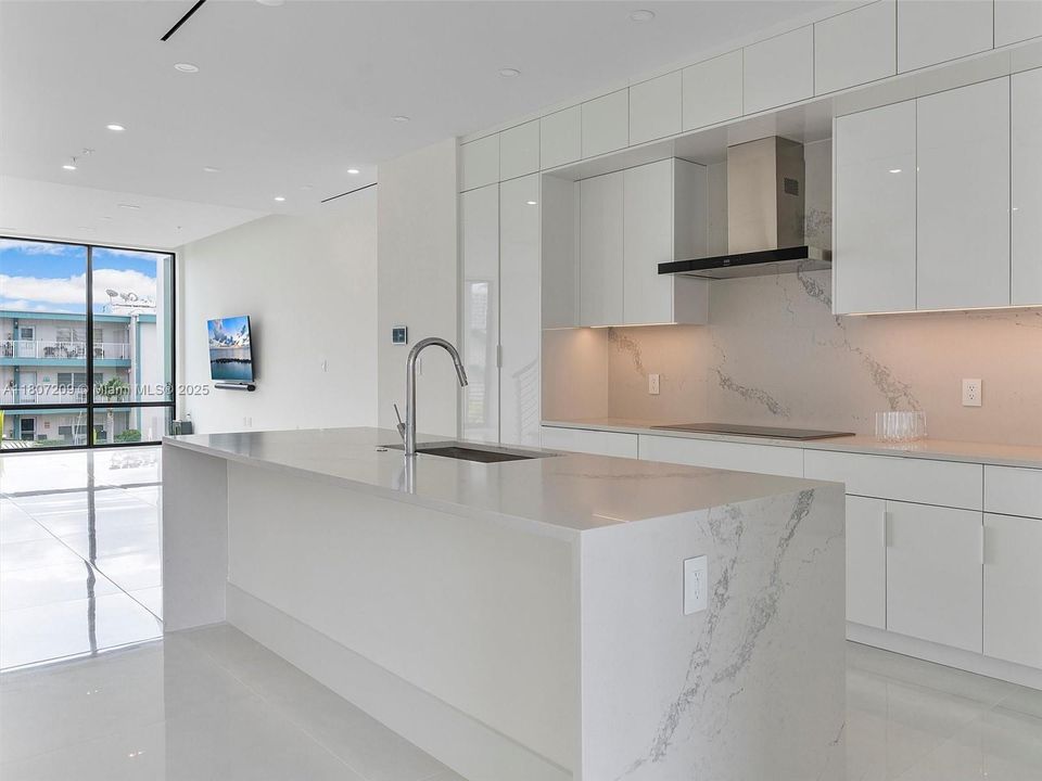 Recently Rented: $14,900 (4 beds, 4 baths, 3375 Square Feet)