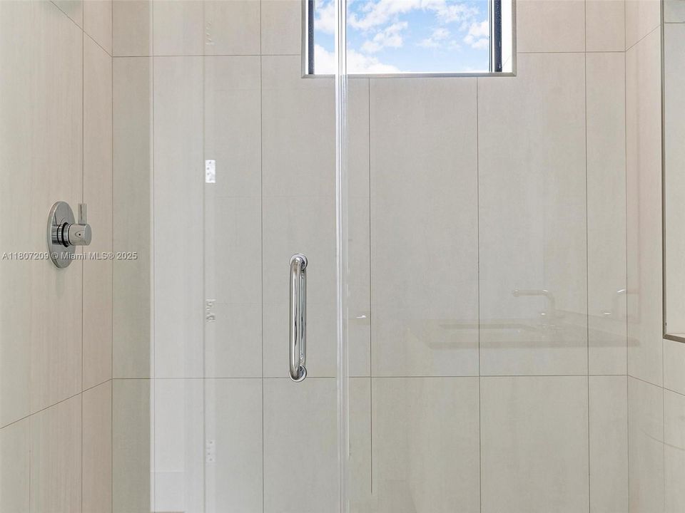 Recently Rented: $14,900 (4 beds, 4 baths, 3375 Square Feet)