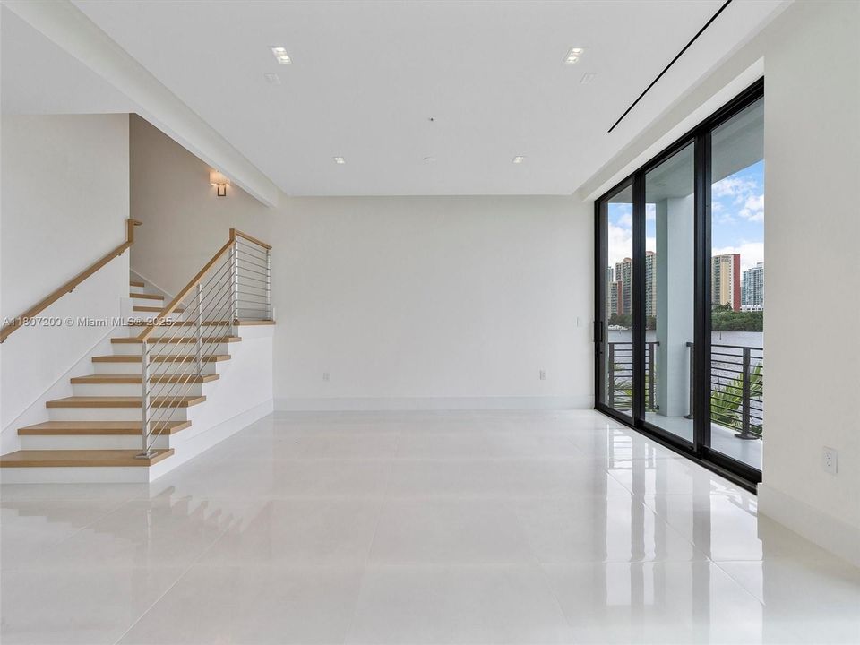 Recently Rented: $14,900 (4 beds, 4 baths, 3375 Square Feet)