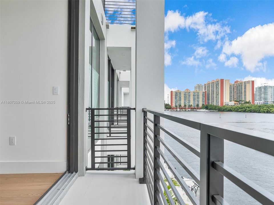 Recently Rented: $14,900 (4 beds, 4 baths, 3375 Square Feet)