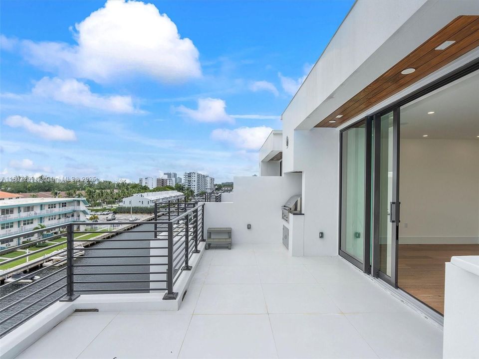 Recently Rented: $14,900 (4 beds, 4 baths, 3375 Square Feet)