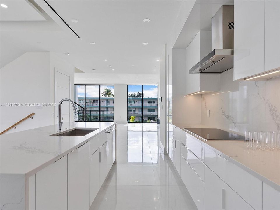 Recently Rented: $14,900 (4 beds, 4 baths, 3375 Square Feet)