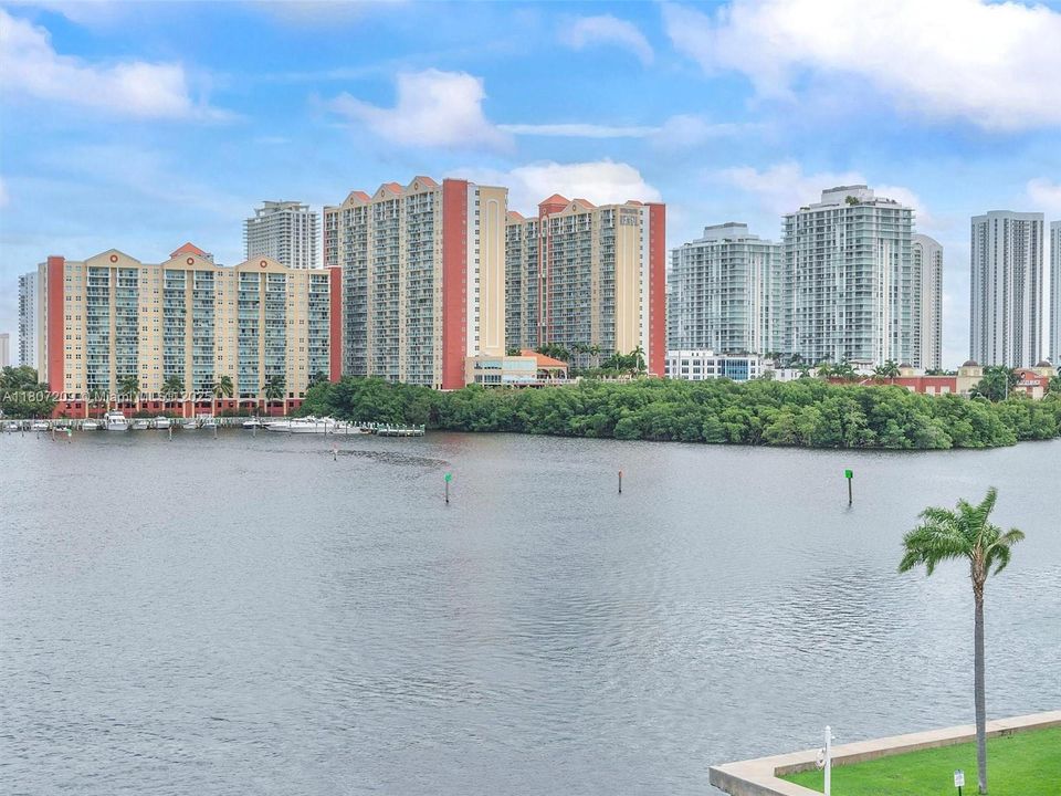 Recently Rented: $14,900 (4 beds, 4 baths, 3375 Square Feet)