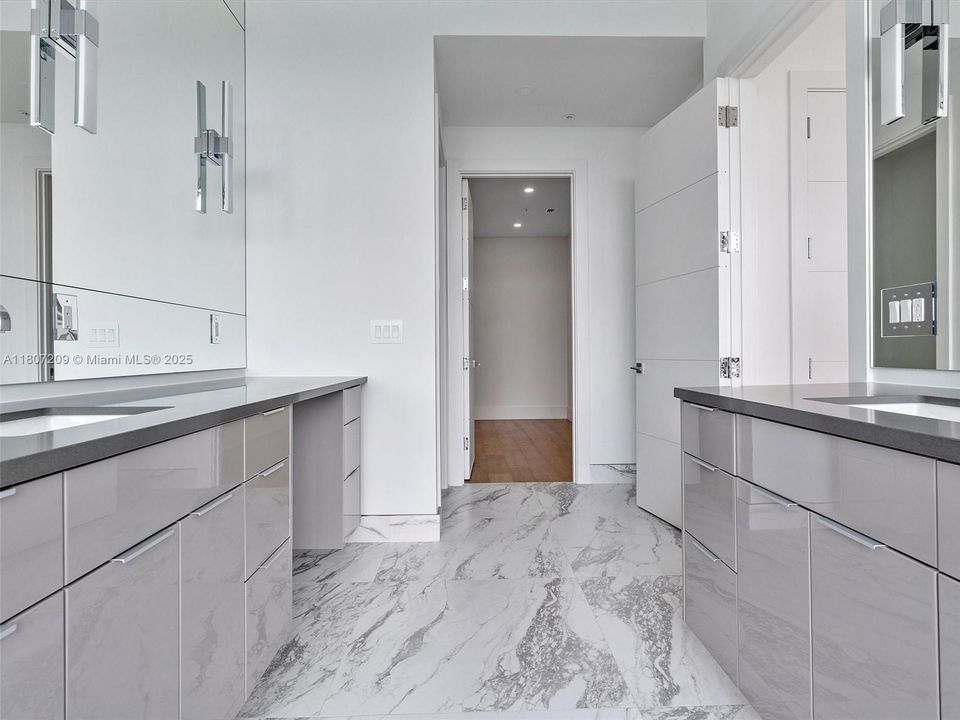 Recently Rented: $14,900 (4 beds, 4 baths, 3375 Square Feet)