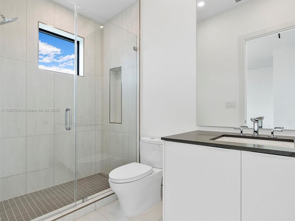 Recently Rented: $14,900 (4 beds, 4 baths, 3375 Square Feet)