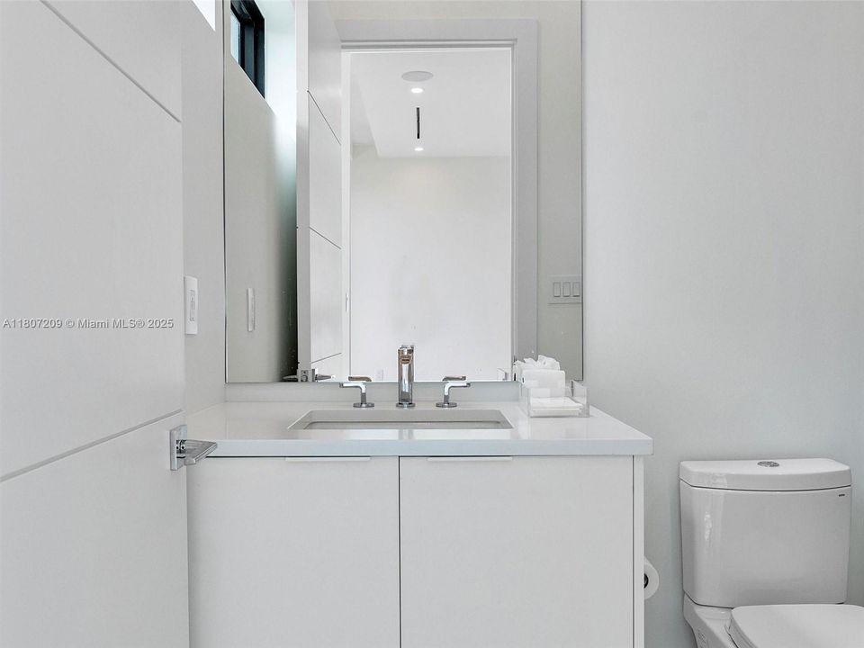 Recently Rented: $14,900 (4 beds, 4 baths, 3375 Square Feet)