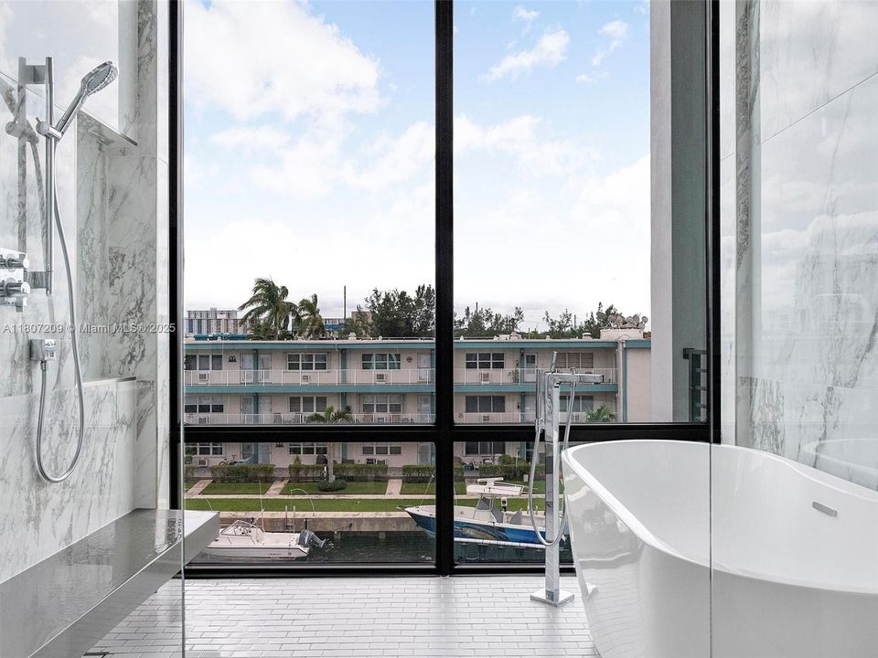 Recently Rented: $14,900 (4 beds, 4 baths, 3375 Square Feet)