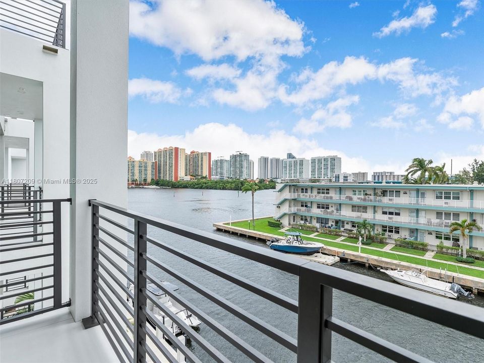 Recently Rented: $14,900 (4 beds, 4 baths, 3375 Square Feet)