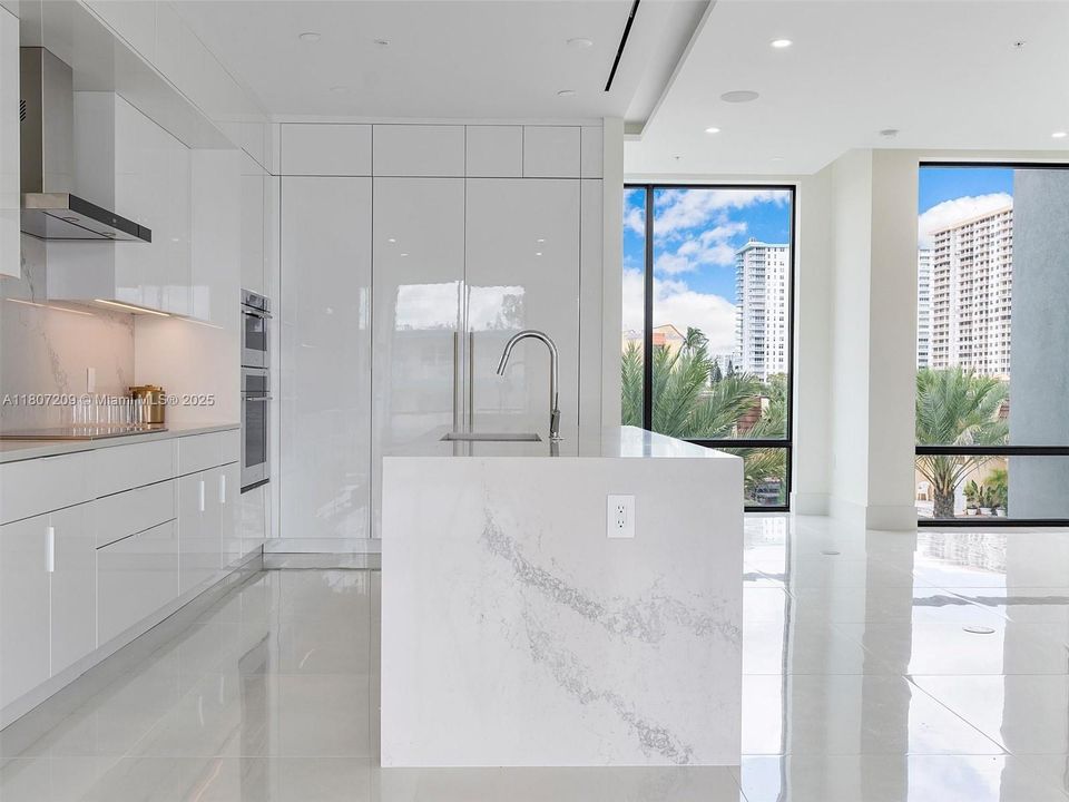 Recently Rented: $14,900 (4 beds, 4 baths, 3375 Square Feet)