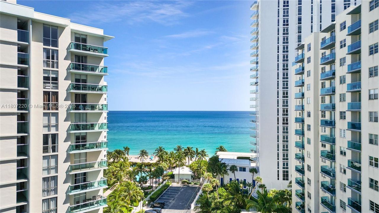 待售: $565,000 (2 贝兹, 2 浴室, 1346 平方英尺)