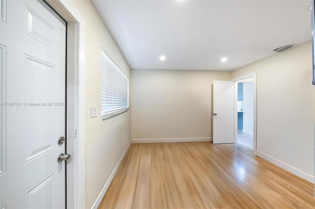 Recently Sold: $695,000 (0 beds, 0 baths, 1759 Square Feet)