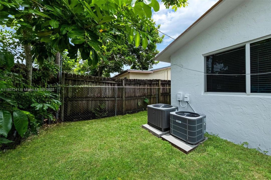 Recently Sold: $695,000 (0 beds, 0 baths, 1759 Square Feet)