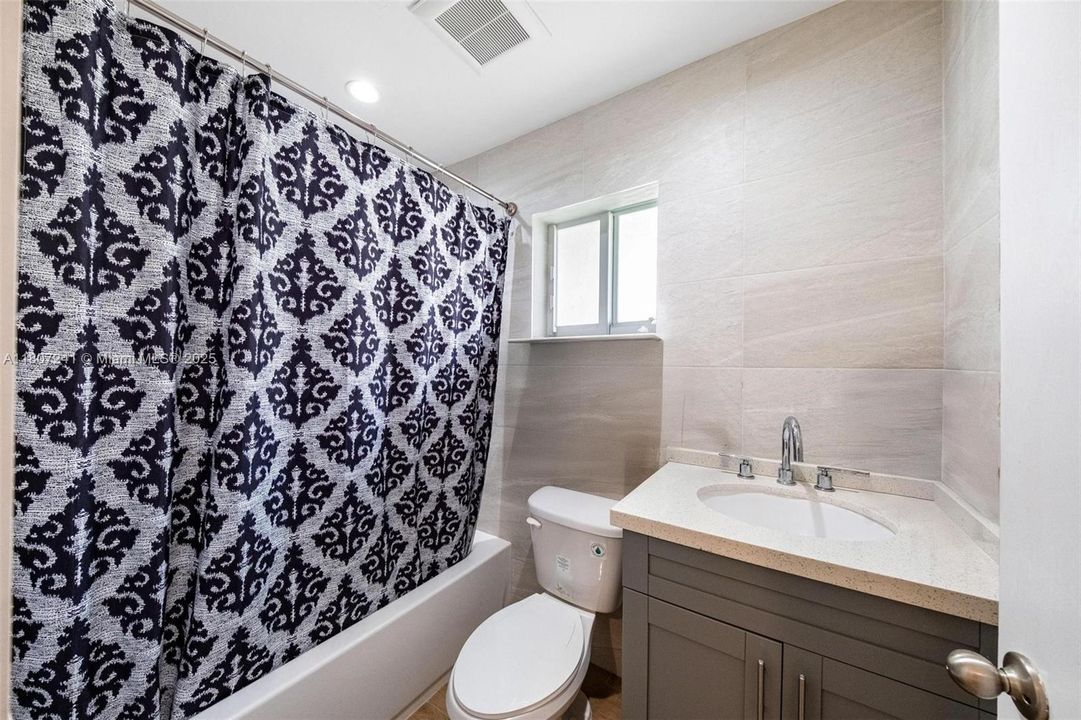 Recently Sold: $695,000 (0 beds, 0 baths, 1759 Square Feet)