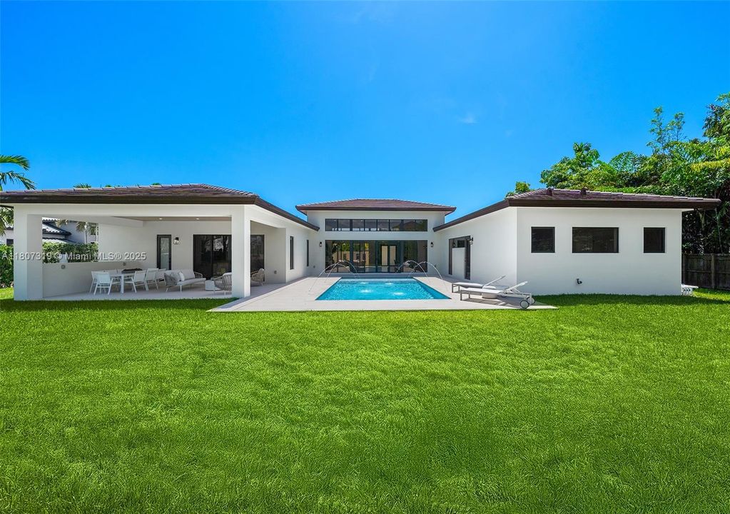 Recently Sold: $2,450,000 (5 beds, 5 baths, 3980 Square Feet)