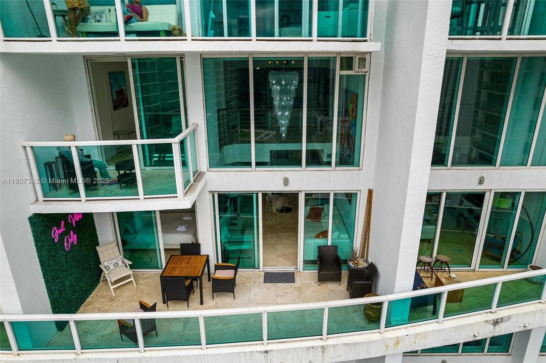 待售: $769,000 (2 贝兹, 2 浴室, 1402 平方英尺)