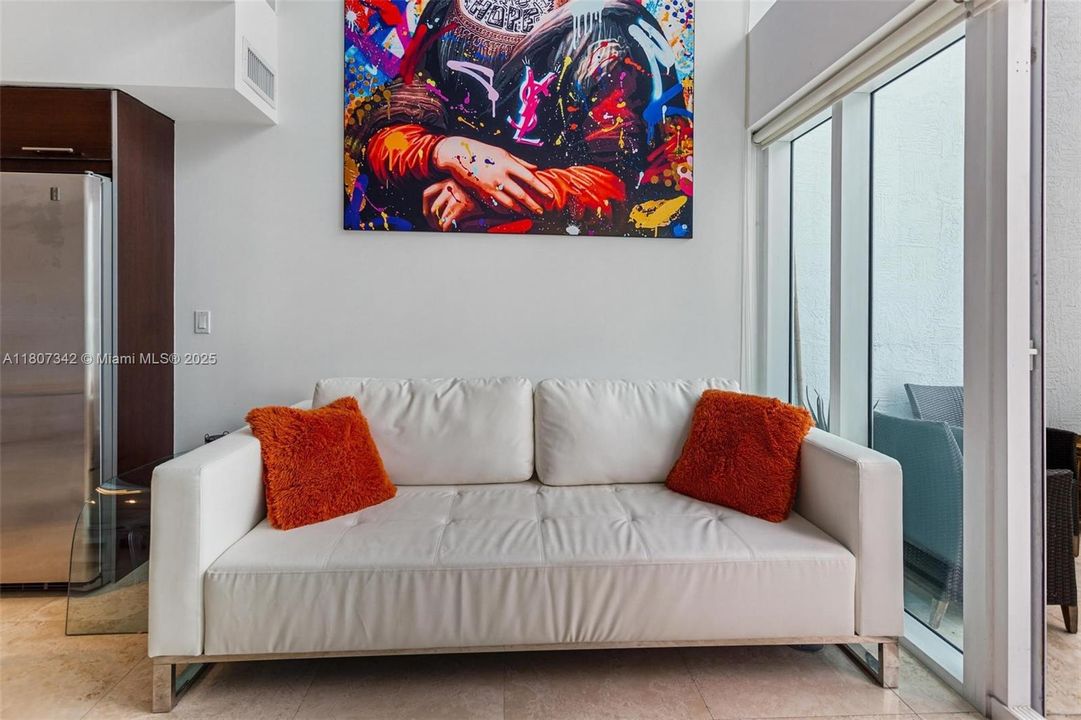 待售: $769,000 (2 贝兹, 2 浴室, 1402 平方英尺)