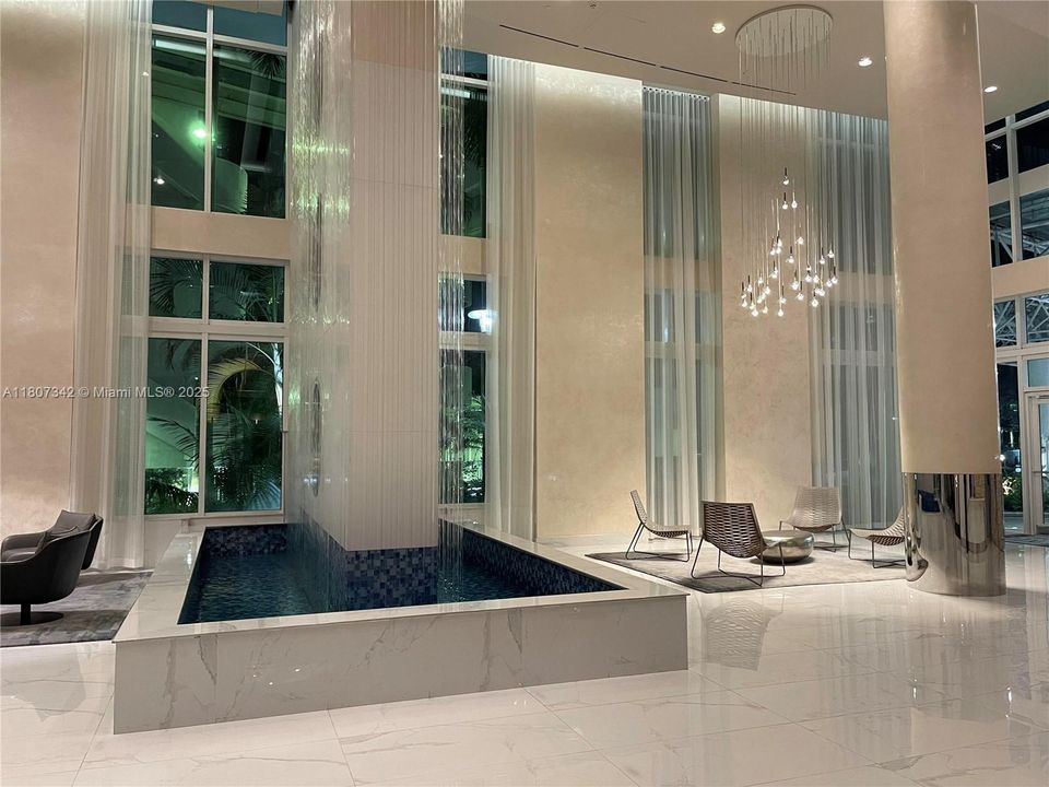 待售: $769,000 (2 贝兹, 2 浴室, 1402 平方英尺)