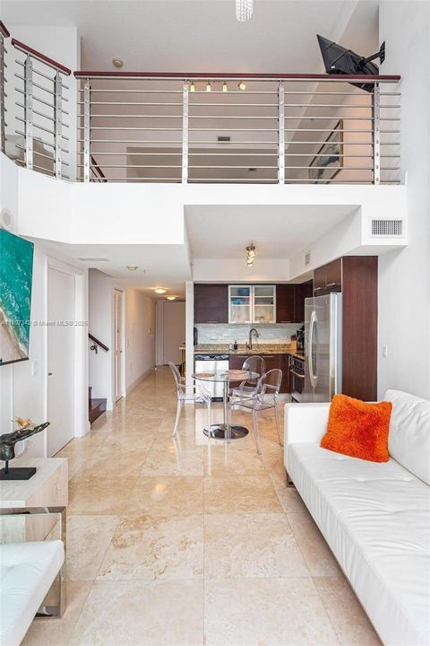 待售: $769,000 (2 贝兹, 2 浴室, 1402 平方英尺)