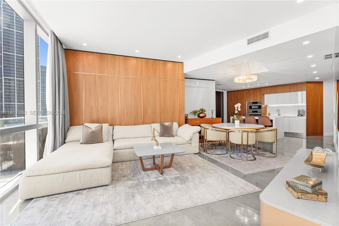 For Sale: $990,000 (2 beds, 3 baths, 1559 Square Feet)