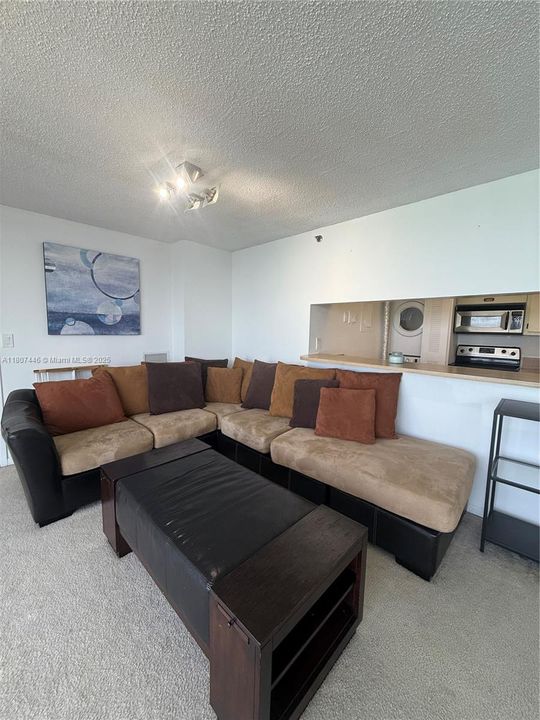 Recently Rented: $2,600 (1 beds, 1 baths, 800 Square Feet)
