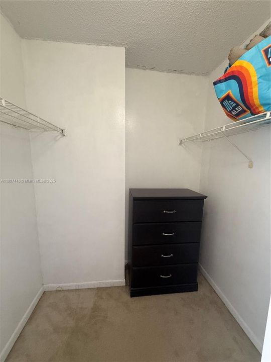 Recently Rented: $2,600 (1 beds, 1 baths, 800 Square Feet)