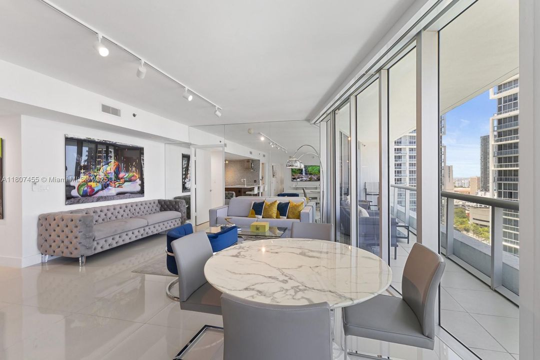 For Sale: $1,295,000 (2 beds, 2 baths, 1500 Square Feet)