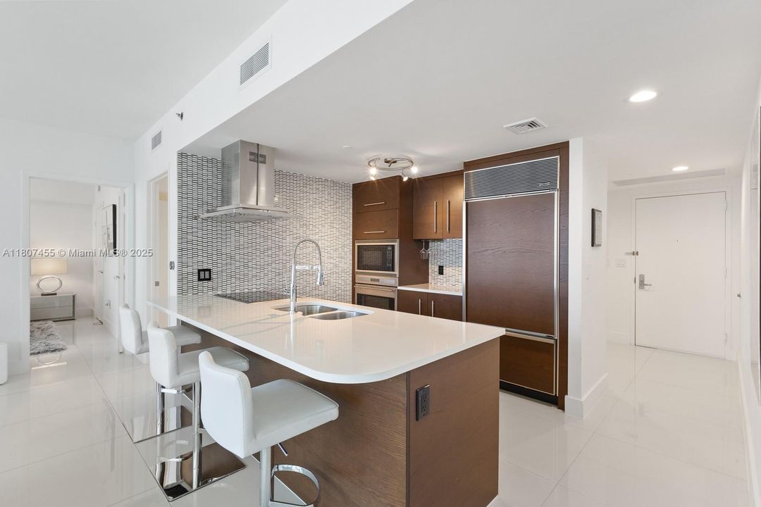 For Sale: $1,295,000 (2 beds, 2 baths, 1500 Square Feet)