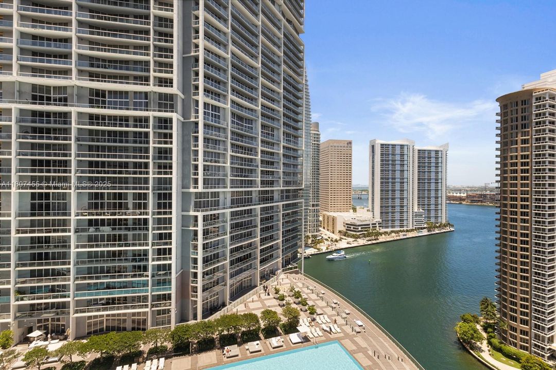 For Sale: $1,295,000 (2 beds, 2 baths, 1500 Square Feet)