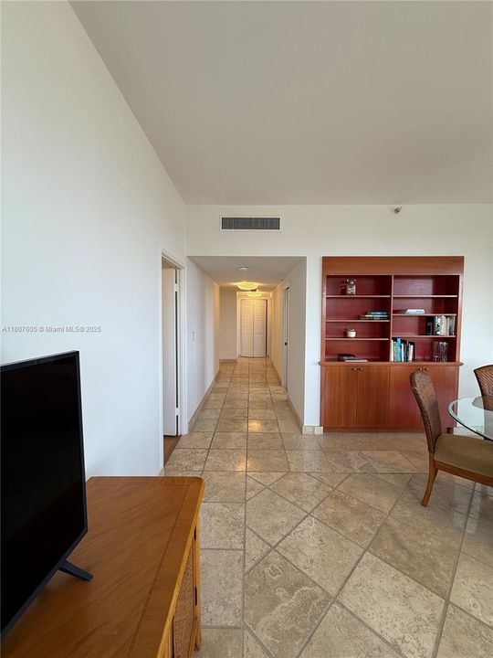 Active With Contract: $5,490 (2 beds, 2 baths, 1440 Square Feet)