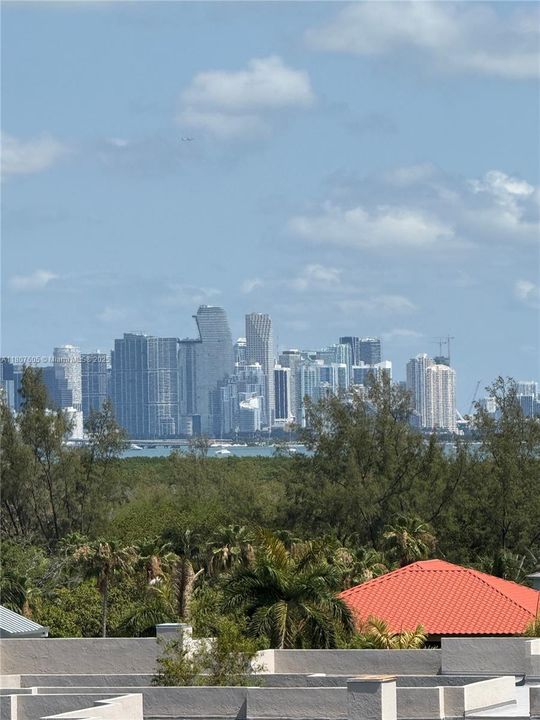 Active With Contract: $5,490 (2 beds, 2 baths, 1440 Square Feet)