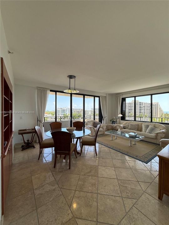 Active With Contract: $5,490 (2 beds, 2 baths, 1440 Square Feet)
