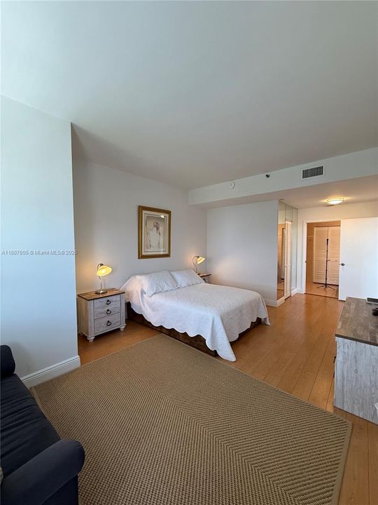 Active With Contract: $5,490 (2 beds, 2 baths, 1440 Square Feet)