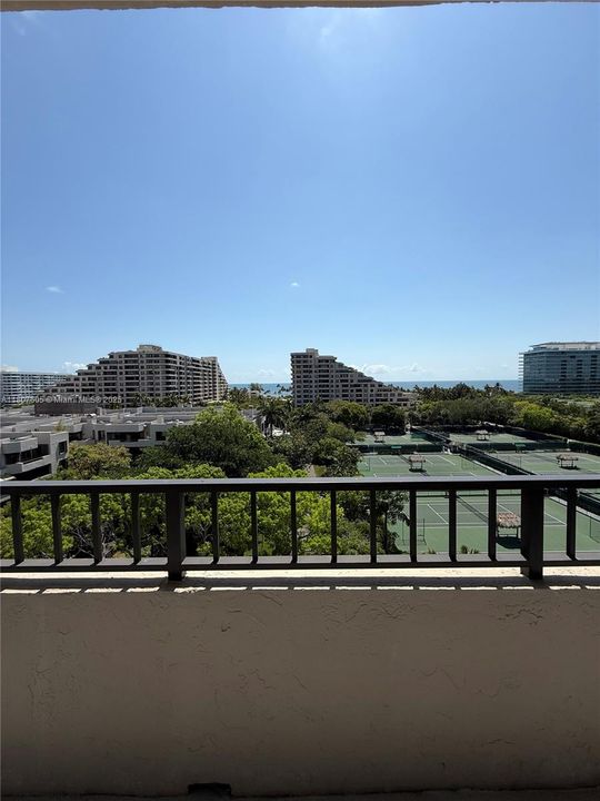 Active With Contract: $5,490 (2 beds, 2 baths, 1440 Square Feet)